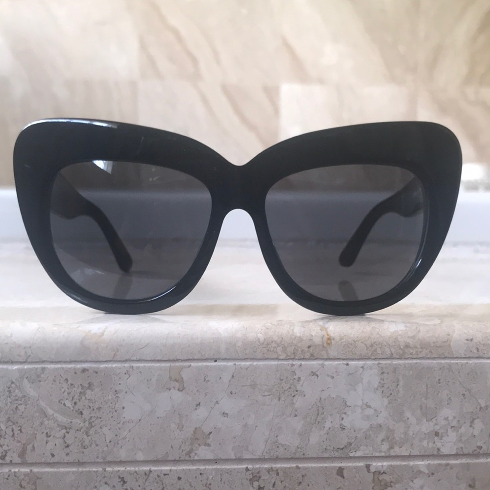 Black House of Harlow Sunglasses
